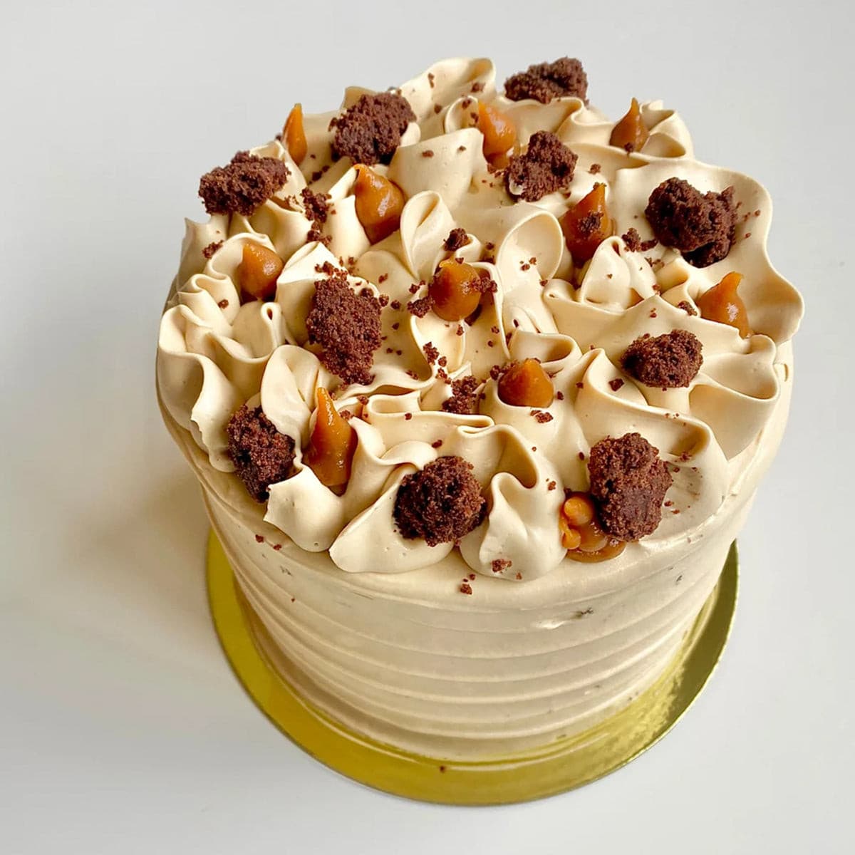 I-cooking 🍫👑 sur Instagram : 🍫👑, Layer cake Spéculoos caramel😍 —————  (1jour)Le gâteau (moule de 15cm de diamètre): •2 œu…